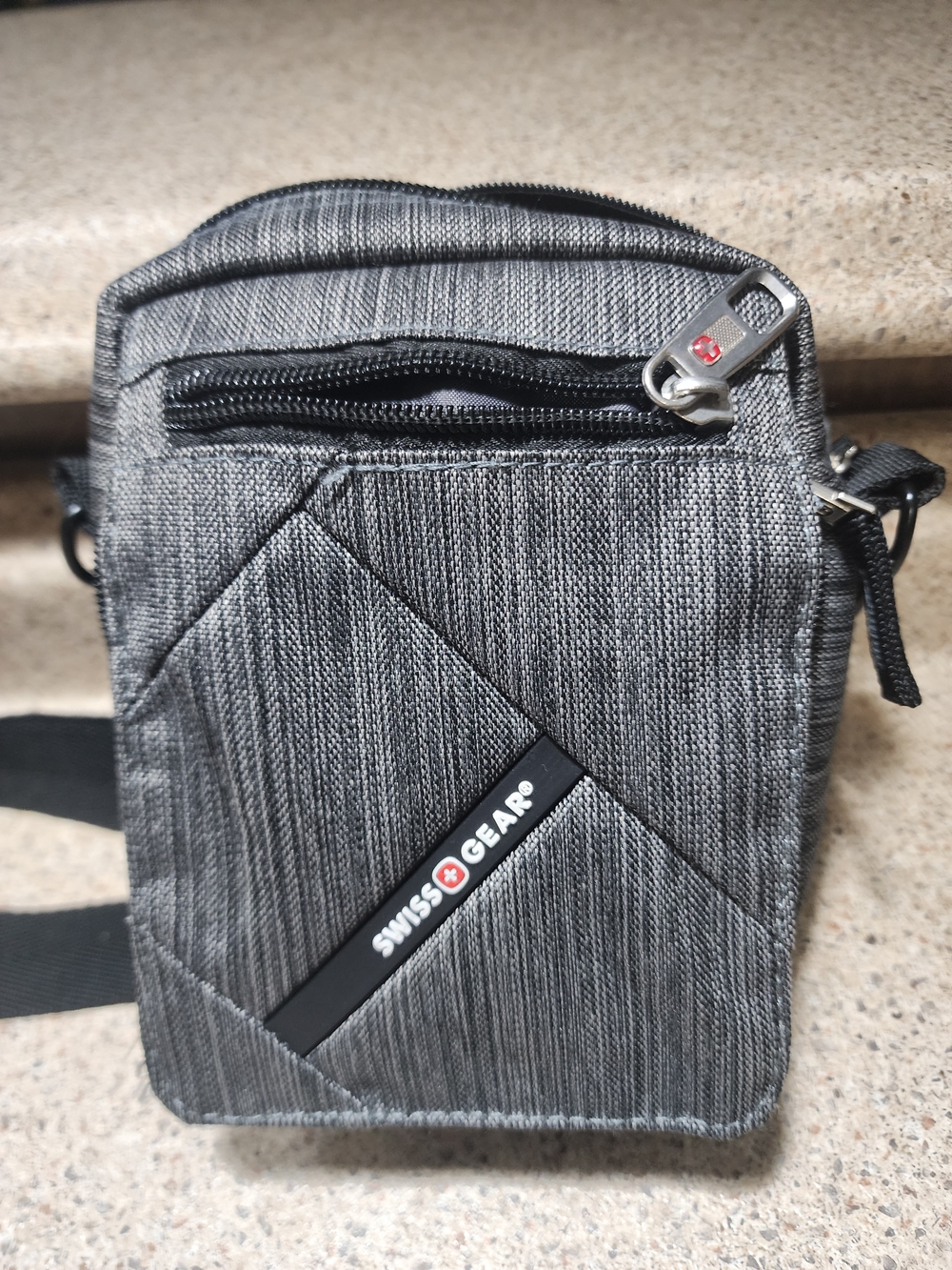 SwissGear Vertical Crossbody Shoulder  Bag, Adjustable Strap